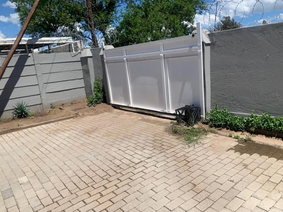 To Let 3 Bedroom Property for Rent in Queenstown Central Eastern Cape